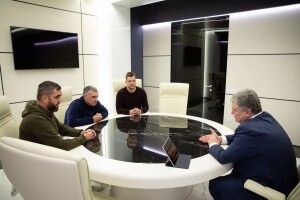 «В очах скорбота»: воїн АТО написав зворушливий пост про Порошенка