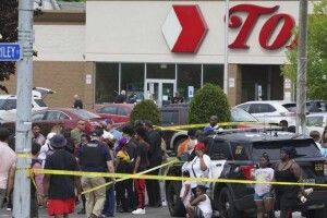 Стрілянина у супермаркеті американського Баффало: 10 загиблих, нападника  вже затримали 