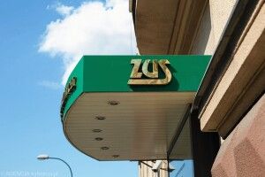У Польщі українським біженцям припиняють виплачувати допомогу