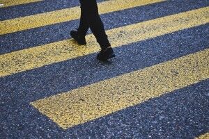 У ПДР внесли нові штрафи для пішоходів: як не залишитися винуватим, потрапивши під колеса