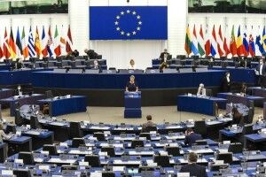 Європарламент рекомендував надати Україні статус кандидата у члени ЄС