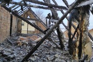 Під Луцьком горів будинок сина воїна УПА: родині потрібна допомога (Фото)