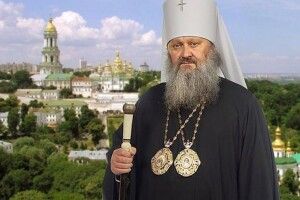 У Києво-Печерській лаврі назріває переворот. А ось у Почаївській...