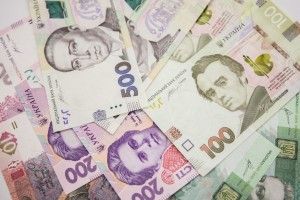 Привласнила 100 тисяч чужих грошей