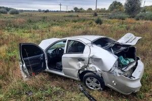 На автодорозі Київ-Чоп поблизу селища Квасилів сталося ДТП: два хлопці та дві дівчини перебувають у лікарні (Фото)