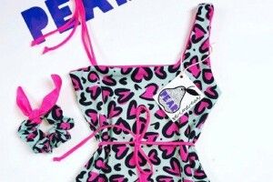 Осоромилась: дівчина переплутала бретельку з… трусами 