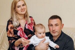 Дружина загиблого  в аварії ковельчанина вірить, що коханий із небес допомагає важко хворій  донечці 