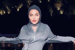 Мадонна наділа балаклаву від українського дизайнера
