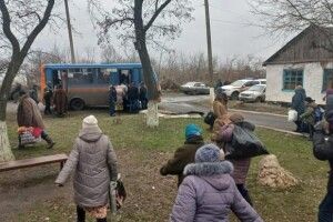 Влада закликала жителів двох областей евакуюватися, поки не пізно