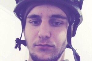 20-річний воїн з Волині вже майже місяць лежить на «Азовсталі» поранений (Фото)