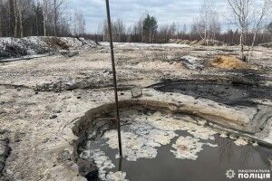 На Рівненщині поліцейські вилучили три мотопомпи, всюдихід та знаряддя злочину (Фото)