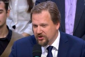 Екс-українець Юрій Кот заявив, що владу в Києві захопили фашисти, а за російську мову невдовзі розстрілюватимуть (відео)