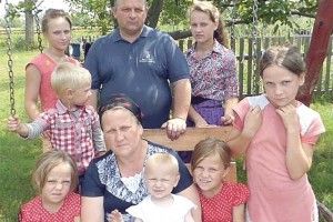 До наших героїв лелека прилетів у 18-й раз!