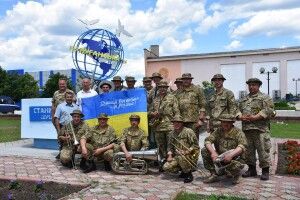 Волинські військові музиканти дали концерт у Станиці Луганській (фото)