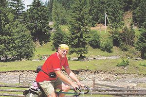 ВІДКРИВАЄМО СВІТ НА ДВОХ КОЛЕСАХ