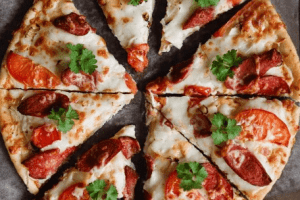 Доставка піци від знаменитого ресторану Monopizza в Луцьку 