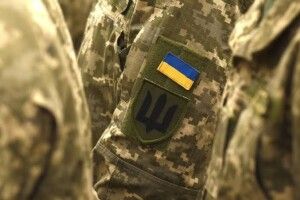 Чому військові досі мусять самі за свої гроші купувати пальне, шини тощо?!