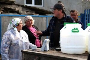 Волинь у передовиках за зростанням промислового виробництва молока та в антилідерах за здачею його від селян
