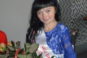 Ковельчанку Ольгу Яренчук удома вітали з перемогою у конкурсі «Краса без обмежень-2019»