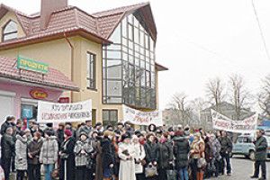 САМОУПРАВСТВО ЗАБУДОВНИКА «КРИШУВАЛИ» ЧИНОВНИКИ?