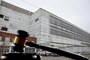 ПОВЕРТАЮТЬ ДЕРЖАВІ ТРИ ВЕРСТАТИ ЗАМІСТЬ ВЕЛИЧЕЗНОГО ЗАВОДУ