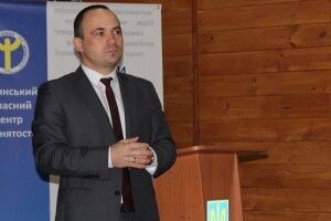 Волиняни шукають роботу за кордоном, а іноземці — у нас