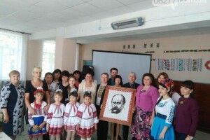 Ковельчани повезли на Схід портрети Тараса Шевченка