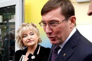 Син Луценка зробив батькам подарунок на 265 тисяч гривень