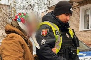 На Волині патрульні доставили додому літню жінку, яка заблукала