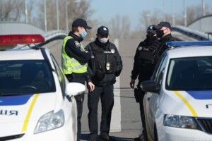 П'яний водій ВАЗа намагався наїхати на блокпості на лейтенанта Зеленського