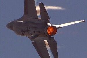 Міністр оборони України запевнив: «Літаки будуть»