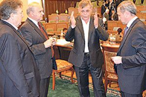 ЧУЖИМИ КАРТКАМИ НЕ ГОЛОСУВАЛИ!