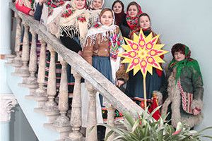 ВІКНО РУБРИКИ:  щедрують для нас,  а Господь заслухається...