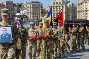 На Майдані попрощались із депутатом Київради, полковником Сергієм «Соколом» Ільницьким, який загинув на Сході