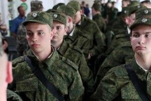 Цифра вражає: скільки контрактників набирає Росія до своєї армії