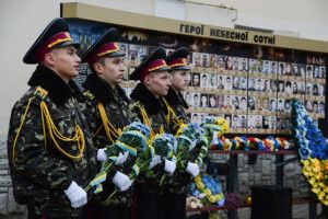 І ми хочемо швидкого закінчення війни, коли вже забули Героїв Небесної сотні? (Фото + відео)