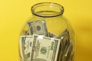 Ульот по-волинськи: 7200 доларів – у банку, а банку – в піч