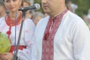 ГЕННАДІЙ ЧАСТЯКОВ: «МОЛОДІ ПОЛІТИКИ НЕ ПОВИННІ ПОВТОРЮВАТИ ПОМИЛОК ПОПЕРЕДНИКІВ»*