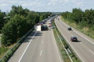 Український мікроавтобус спричинив масштабну ДТП у Польщі: 16 постраждалих (ФОТО)