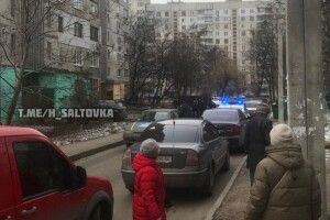 Бійці спецслужб затримали чоловіка, який встановлював вибухівку