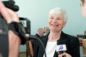 «ЩОБ НЕЗНАЙОМА ЛЮДИНА  ВІДКРИЛА ТОБІ ДУШУ,  ТРЕБА САМОМУ БУТИ ЦІКАВИМ»