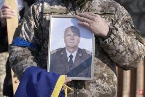 У Володимирі попрощалися з волинянином, який загинув на російсько-українській війні (Фото)