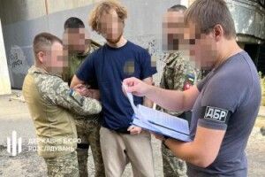 ДБР затримало військового-втікача, який зухвало закликав правоохоронців спіймати його (Відео)
