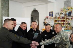 Очільник волинської поліції терміново їздив до поштовиків