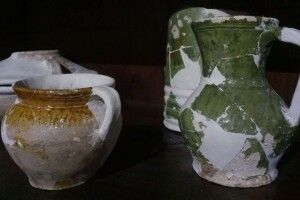 У Луцьких підземеллях виставили старовинні артефакти