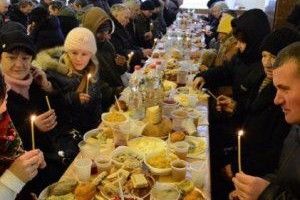 Для потребуючих накриють святковий стіл перед Різдвом
