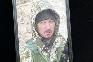 А в домовину поклали скрипку… У Ковельській громаді попрощались з Героєм Сергієм Бордеану