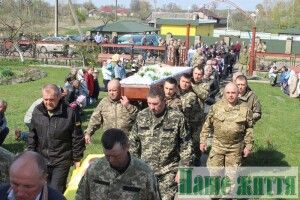 На Волині попрощалися із 39-річним Героєм (Фото)