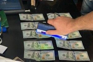 На Волині міського голову, депутата і землевпорядника судитимуть за хабарництво