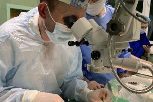 У Рівному рятували зір хлопчику, який поранився манікюрними ножицями (Фото)
